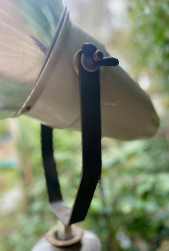 Image 1 of Industriële vintage driepoot spot staande lamp - verstelbaar 