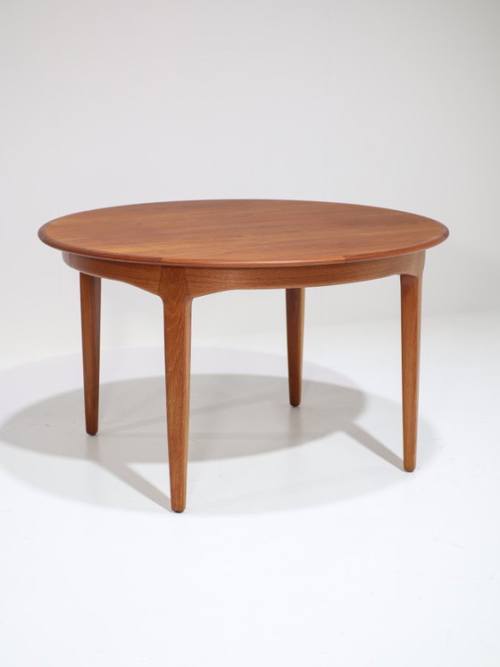 Image 1 of Extendable dining table Henning Kjaernulf model 62 Sorø