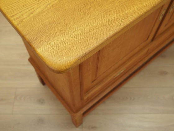Credenza in rovere di Henning Kjærnulf, design danese moderno degli anni '60 – Credenze, Wood (photo 8 of 17)
