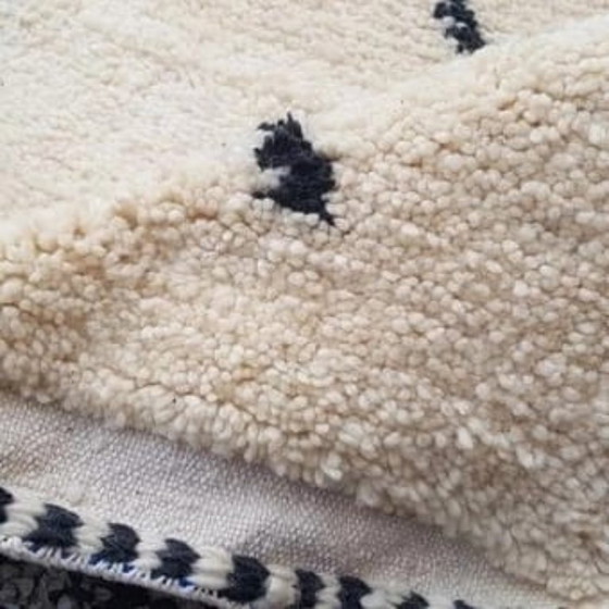 Image 1 of Handgeknoopt Berber tapijt wol 214x172cm