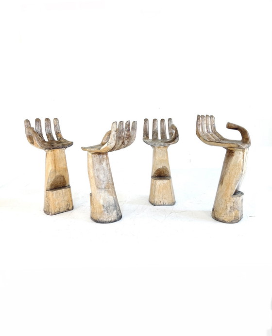 Image 1 of Vintage Handgesneden Handvormige Barkrukken + Tafel ‘70