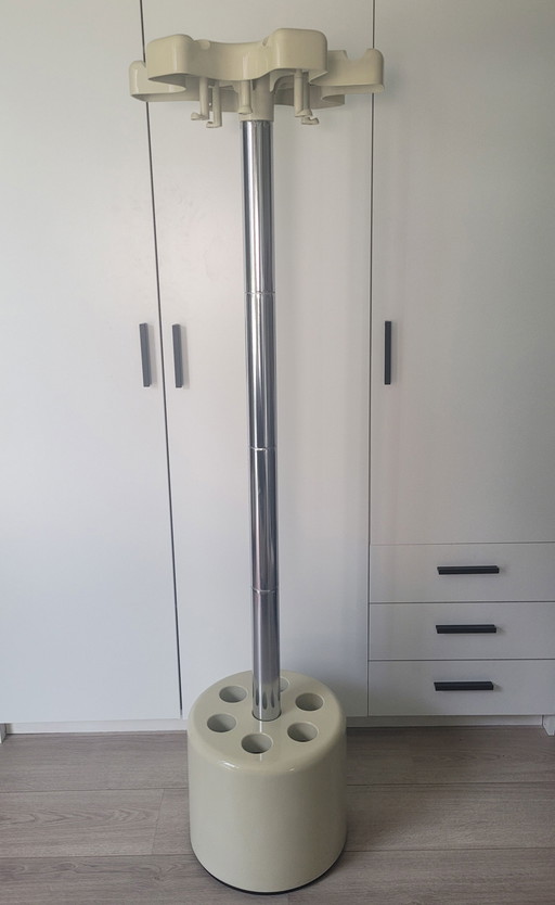 Velca Coat rack model VIP by Roberto Lucci & Paolo Orlandini