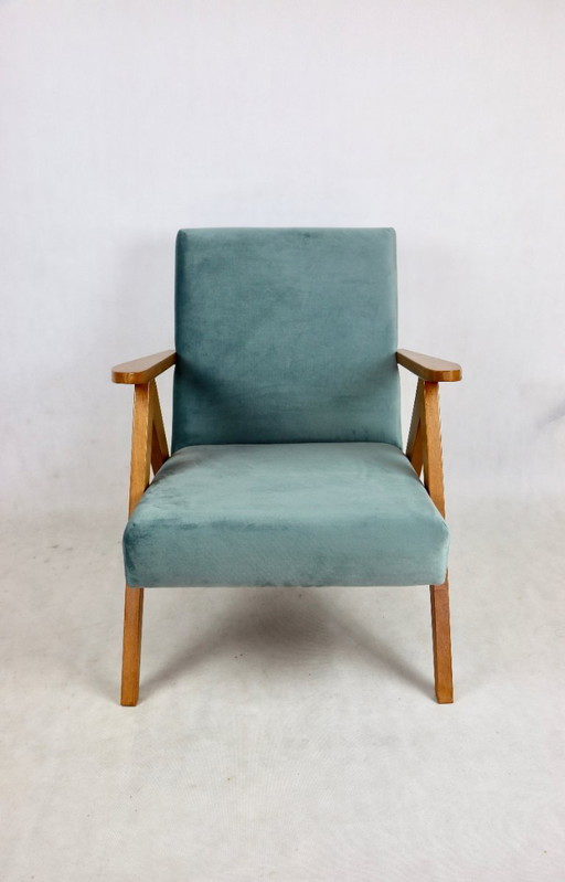 Fauteuil modèle B-310 en velours bleu clair, années 1970
