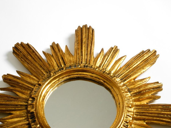 Image 1 of Bellissimo specchio da parete italiano del metà del secolo scorso in legno e resina, placcato oro