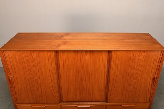 Gunni Omann Teak Sideboard oder Highboard für Omann Jun Møbelfabrik, Dänemark 1960er – Wood (photo 10 of 24)