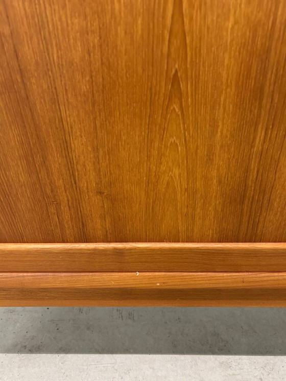 Image 1 of Deens teak dressoir H.W. Klein Bramin