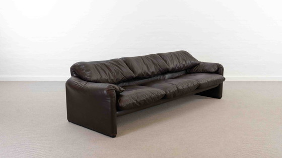 Image 1 of Cassina Maralunga 3-Sitzer-Sofa aus Leder von Vico Magistretti