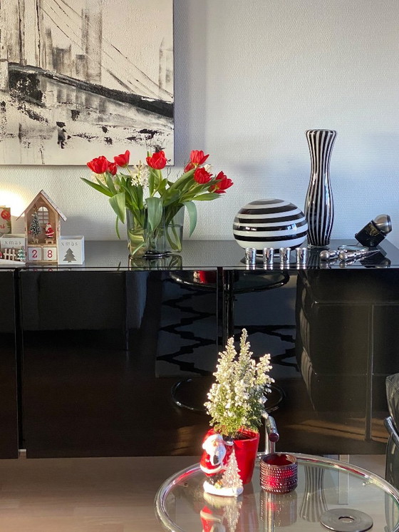 Image 1 of Credenza nera lucida