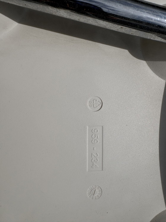 Vitra Hall – Sedie da pranzo, Metal, Plastic (photo 9 of 9)
