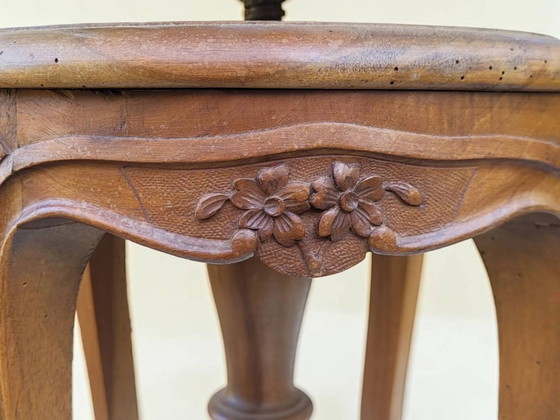 Sgabello da pianoforte girevole a vite, stile Luigi XV, in noce. – Sgabelli, Wood (photo 6 of 9)