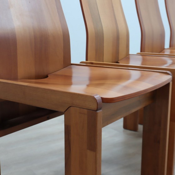 Ensemble de 4 chaises italiennes à dossier haut en bois courbé, style Scarpa, années 1970 (photo 5 of 15)