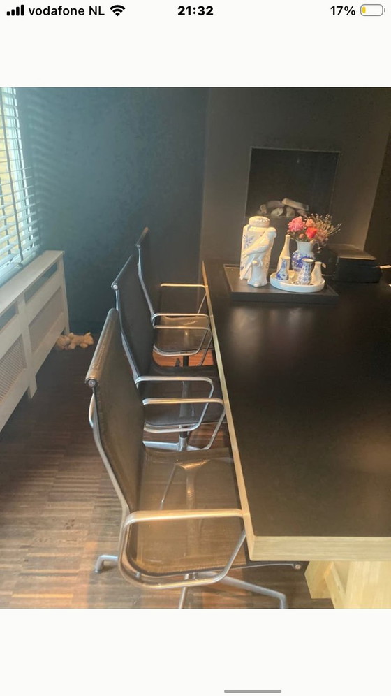 Image 1 of 4 x Charles-Eames-Stühle