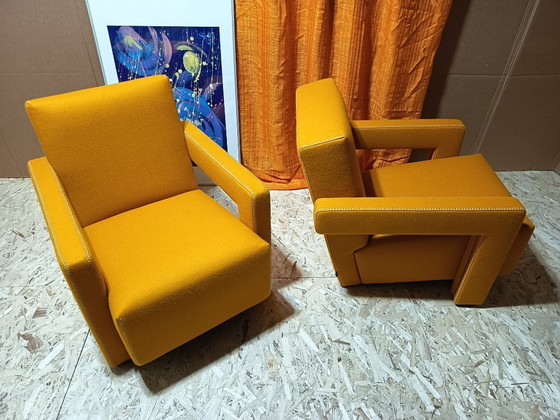 Image 1 of CASSINA Paire de fauteuils Utrecht 637 NEUF 2026 en laine KVARD Moutarde par Gerrit Rietveld