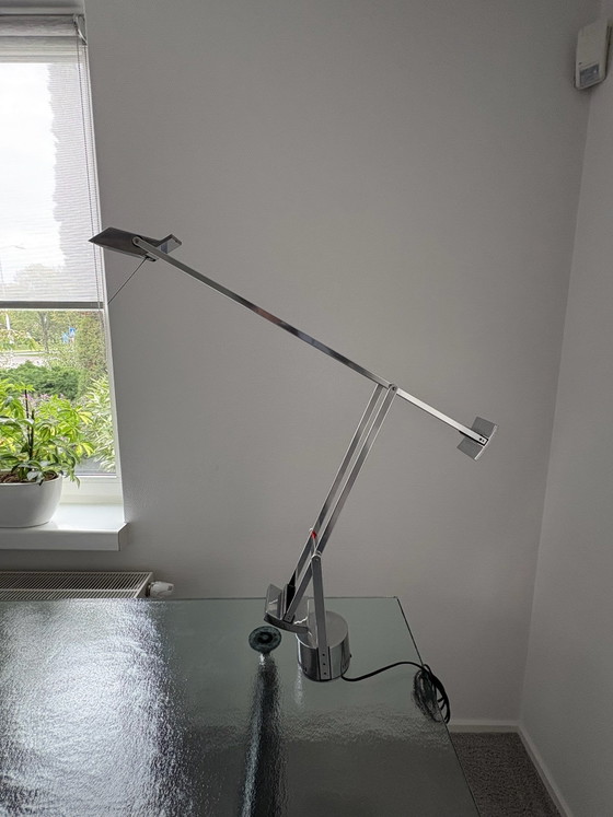 Artemide Tizio, Richard Sapper Limited Edition (Limitata e Firmata), Nr. 00304, Lampade da lettura, Metallo (foto 3 di 11)