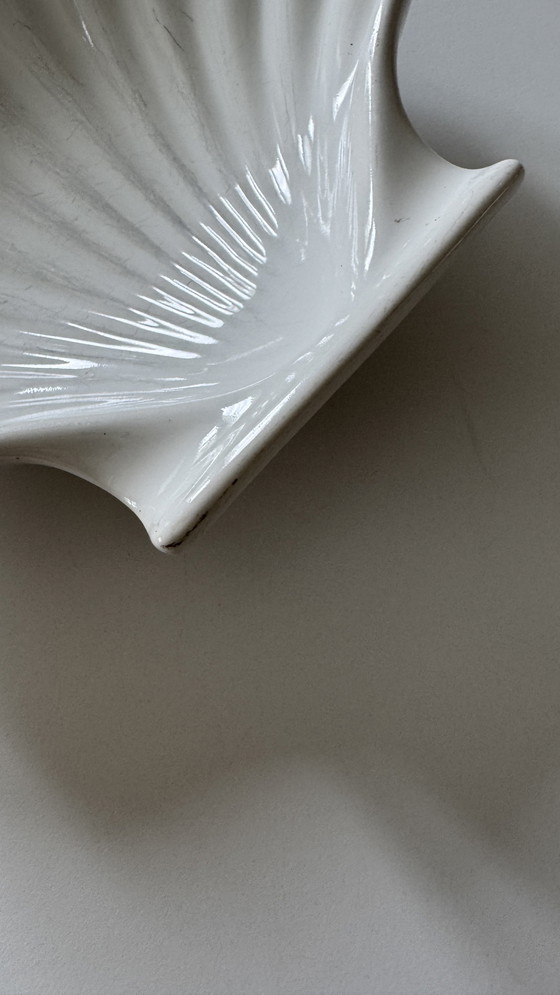 Image 1 of Two vintage Japanese shell bowls - white ceramic, 1960s