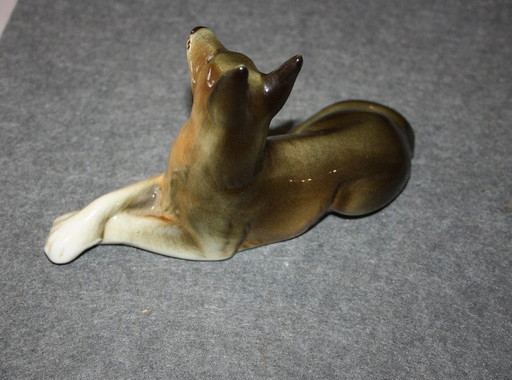 Royal Dux Porzellanfigur – Deutscher Schäferhund (liegend)