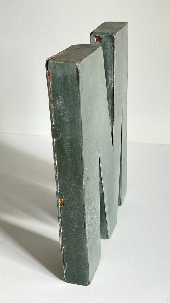 Image 1 of Lettre M Métal  Vintage