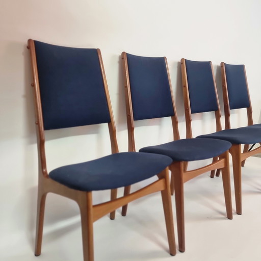 Satz von 4 dänischen Designstühlen im Vintage-Stil - Ib Kofod-Larsen