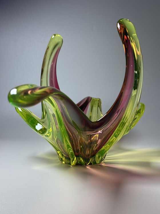 Image 1 of Grande centrotavola in vetro di Murano all'uranio di Seguso, Italia, anni '50-'60 — 50 cm