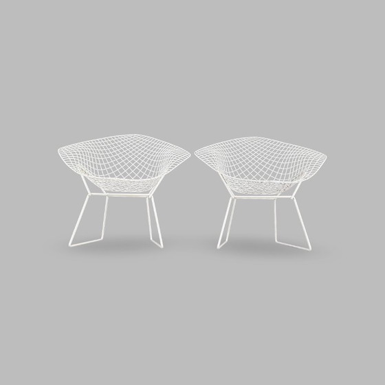 Image 1 of Juego de 2 sillas Diamond de Knoll, diseño de Harry Bertoia, para jardín.