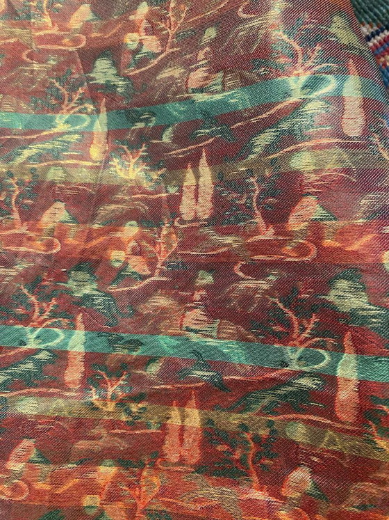 Image 1 of Grote antieke brokaat jacquardstof met een Perzische jachtscène – gouden metallic draden – 447 x 96 cm