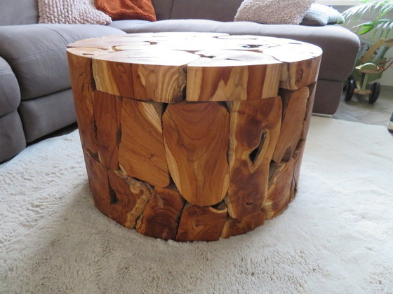 Image 1 of Table basse artisanale en teck d'Indonésie