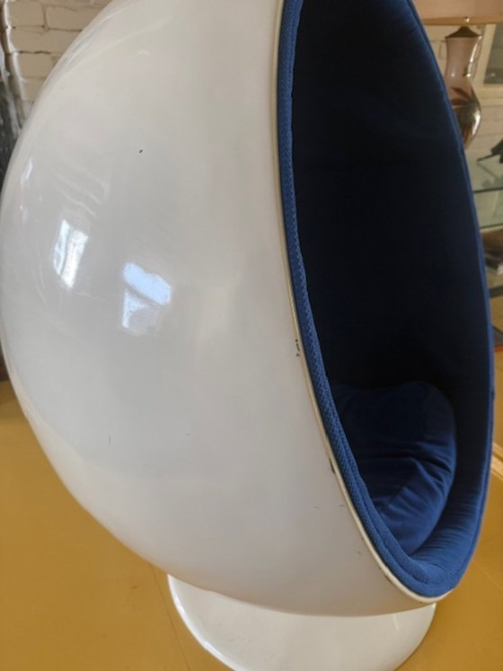 Image 1 of vintage Ball Chair