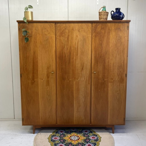 Armoire vintage élégante du milieu du siècle, à 3 portes, avec penderie et étagères, amovible