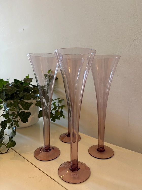 Lot de 4 flûtes italiennes améthyste – Verres et carafes, Hollywood Regency (photo 6 of 6)