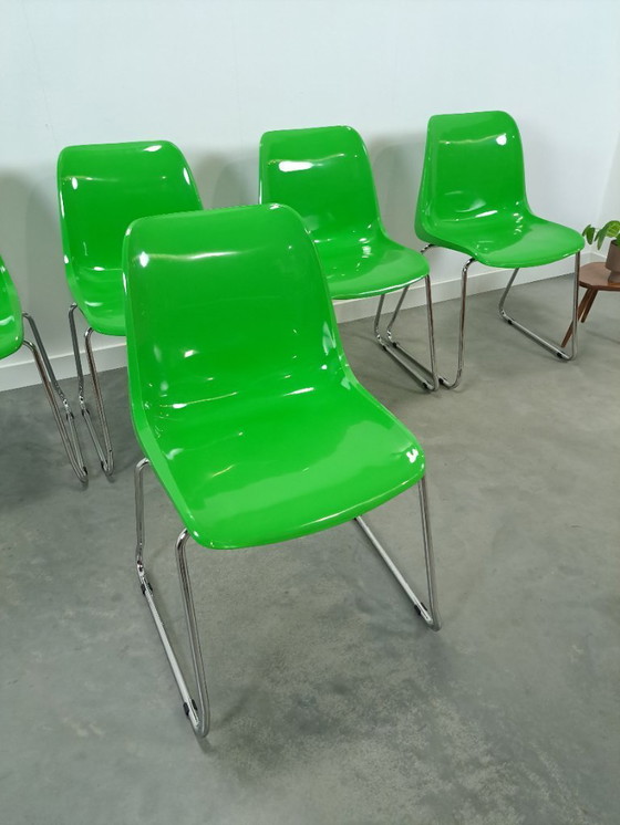 Image 1 of Set groene kunststof chromen buisframe stoelen Helmut Starke Zweden