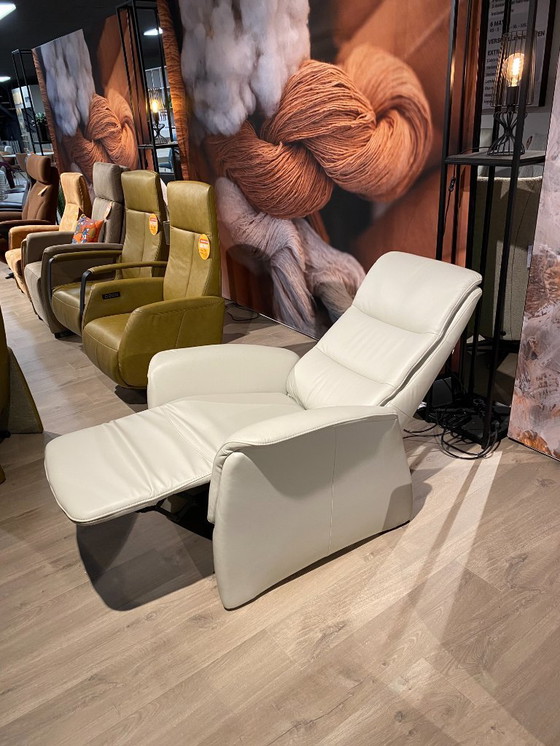 Image 1 of Relaxfauteuil Hukla Large 2 motorig met sta-op functie