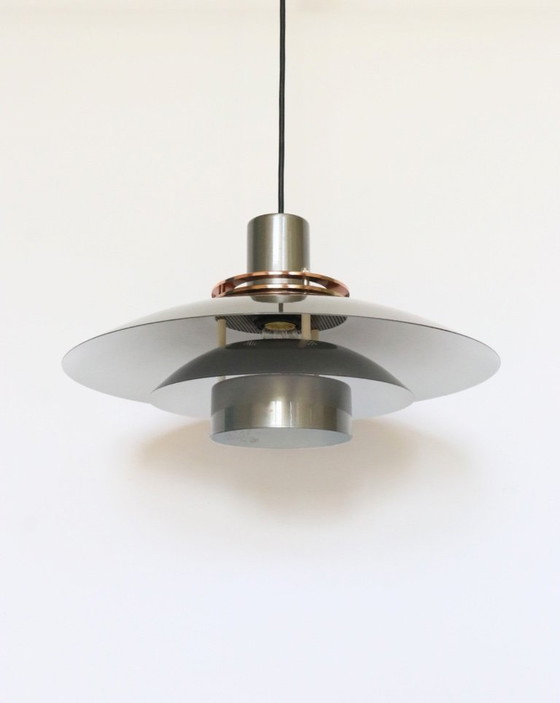 Image 1 of Lampe bol danoise vintage, suspension en métal canon de fusil, style rétro