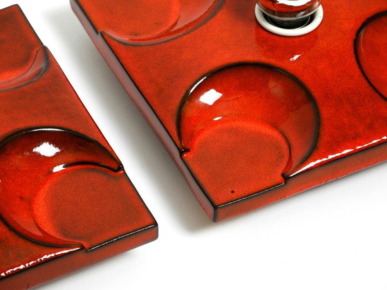 Image 1 of Drei schöne original 1970er Space Age rote Keramik-Wandlampen