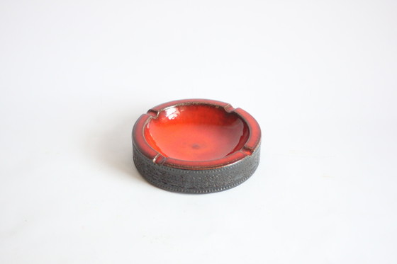 Image 1 of Cenicero de cerámica roja de Amphora Belgium