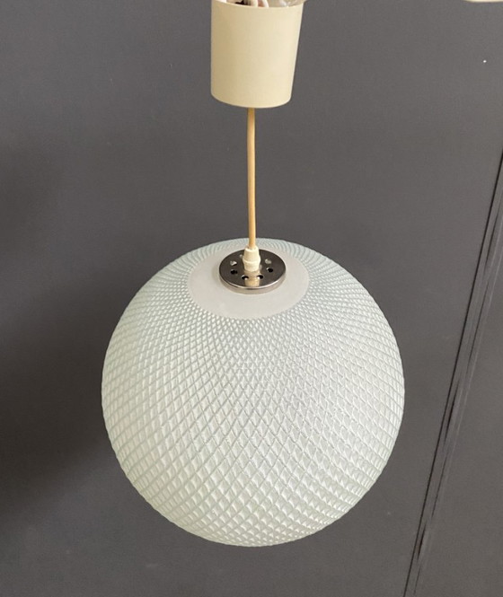 Image 1 of Lampada a sospensione in vetro con motivo a pallina da golf, anni '70