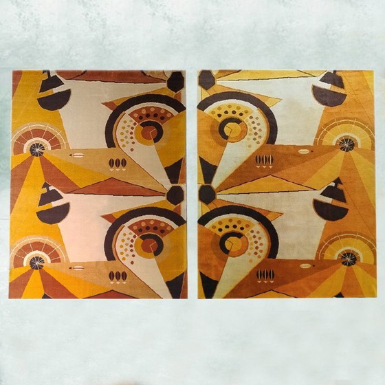 Image 1 of Coppia di tappeti/arazzi francesi in pura lana, di ispirazione costruttivista, risalenti agli anni '50, estremamente rari.