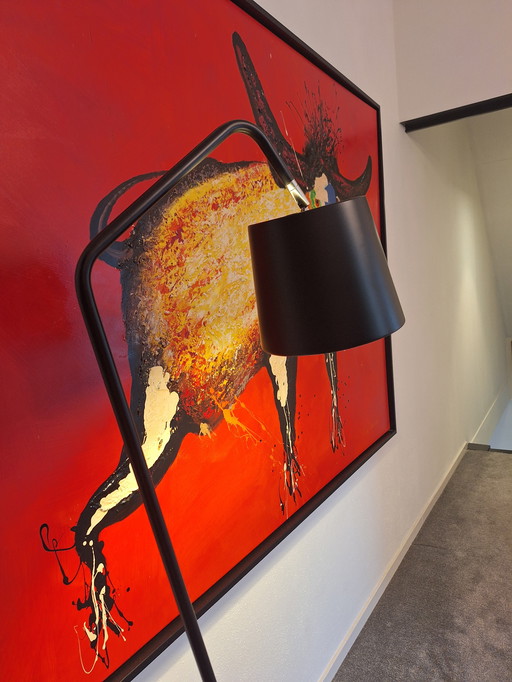 It's about Romi floor lamp 3 leg