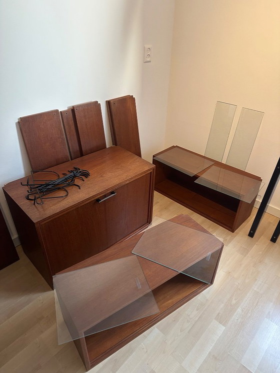 Sistema real de Poul Cadovius – Armarios de pared, Wood, Glass (photo 8 of 16)