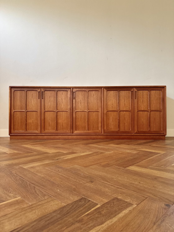 Image 1 of Buffet XXL vintage en teck, design danois, années 50/60/70