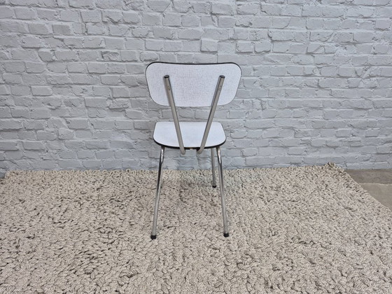 Lot de 2 Chaises de Cuisine Design Vintage par Brabantia, Formica Marbré Blanc, Pays-Bas, Années 1960 (photo 6 of 7)