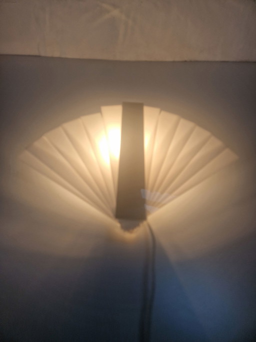Aplique de pared posmoderno de diseño Mawa