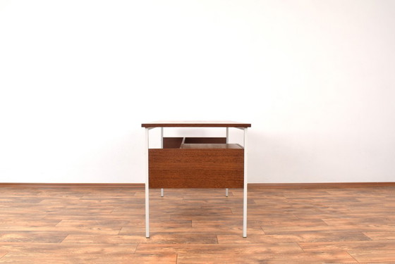 Image 1 of Deens teakhouten bureau uit het midden van de 20e eeuw, jaren 70.