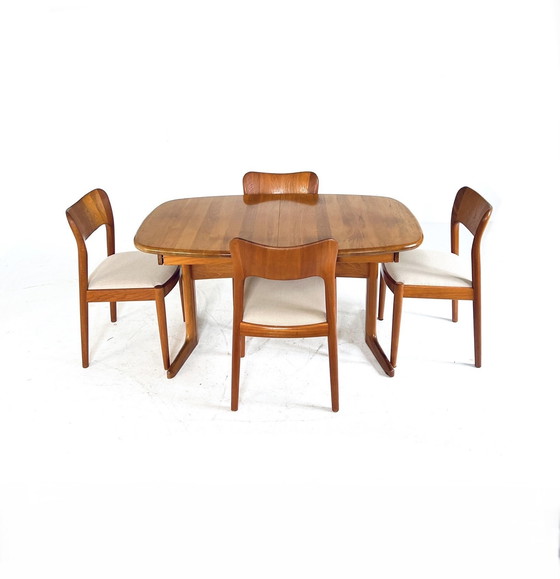 Image 1 of Alter ausziehbarer dänischer Esstisch, Skovby Møbelfabrik '70