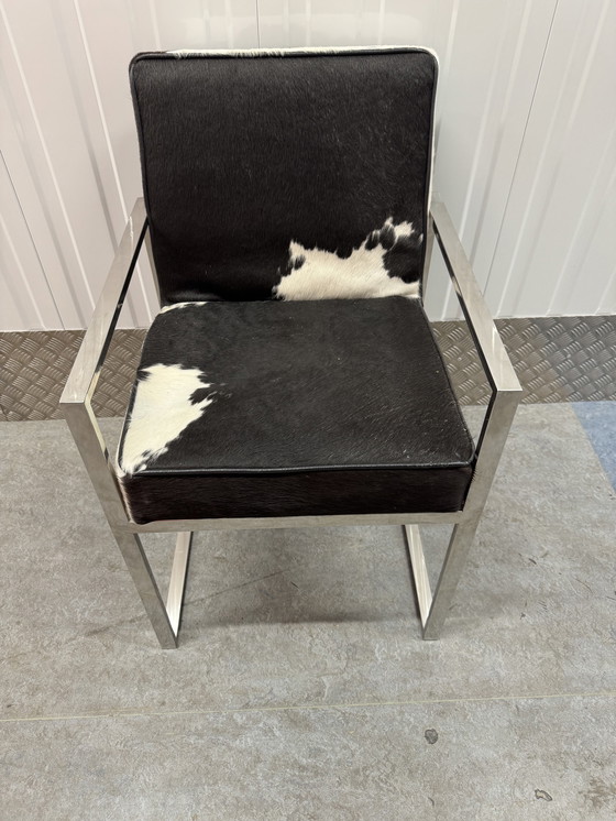 Image 1 of Silla de diseño de lujo en aluminio cromado con piel de vaca auténtica.