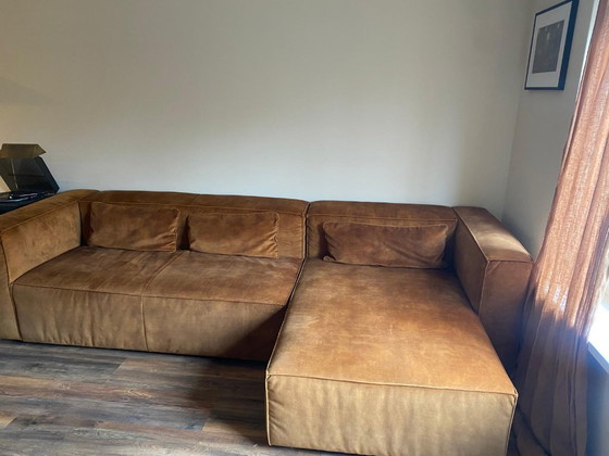 Image 1 of Divano angolare Mouna, marrone dorato – velluto, comodo e spazioso