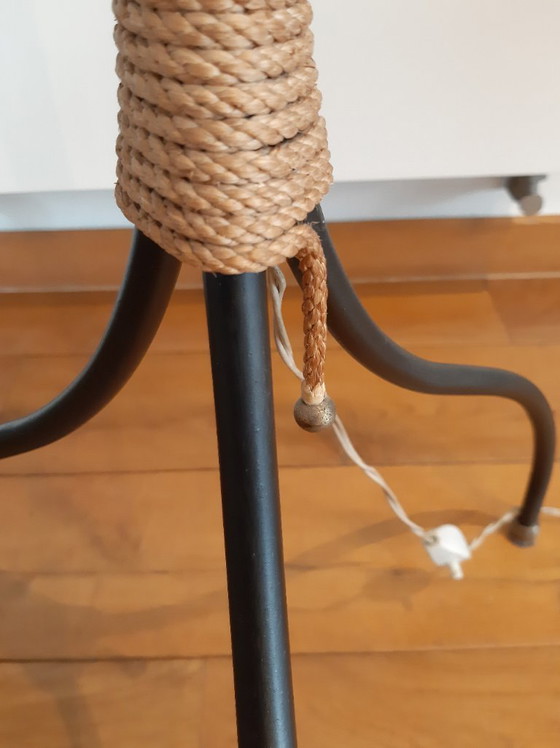 Image 1 of Lampada da terra francese vintage con treppiede in opalino, anni '50