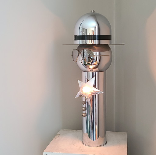 VINTAGE TORINO LAMP CO. ITALIE 1970 LAMPE DE TABLE RÉTRO FUTURISTE POLICEMAN / SHÉRIF