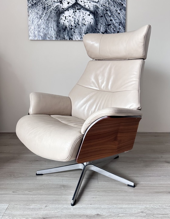 Conform Air Design Armchair – Wood, Leather (photo 4 of 9)