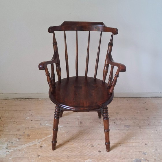 Antiek Houten Windsor Stoel met een ronde zitting en sierlijke spijlen – Fauteuils, Wood (photo 3 of 7)