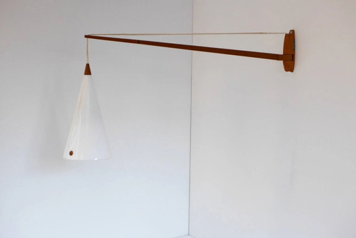 Applique murale suédoise en teck, style milieu du siècle, conçue par Uno et Östen Kristiansson pour Luxus, années 1960